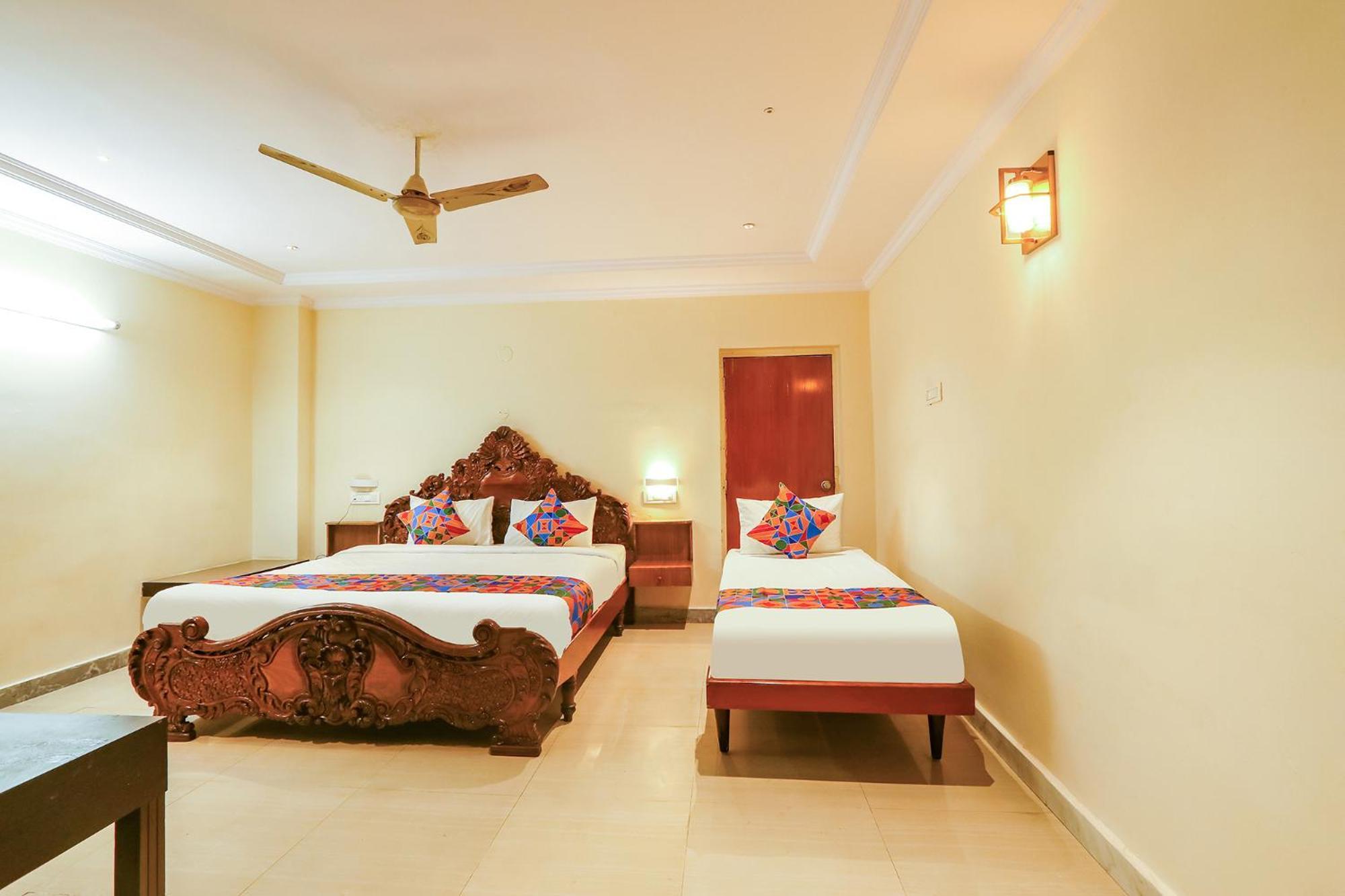 Fabhotel Maruthi Residency - Nr Metro Station Lakdikapul Hotel 3*